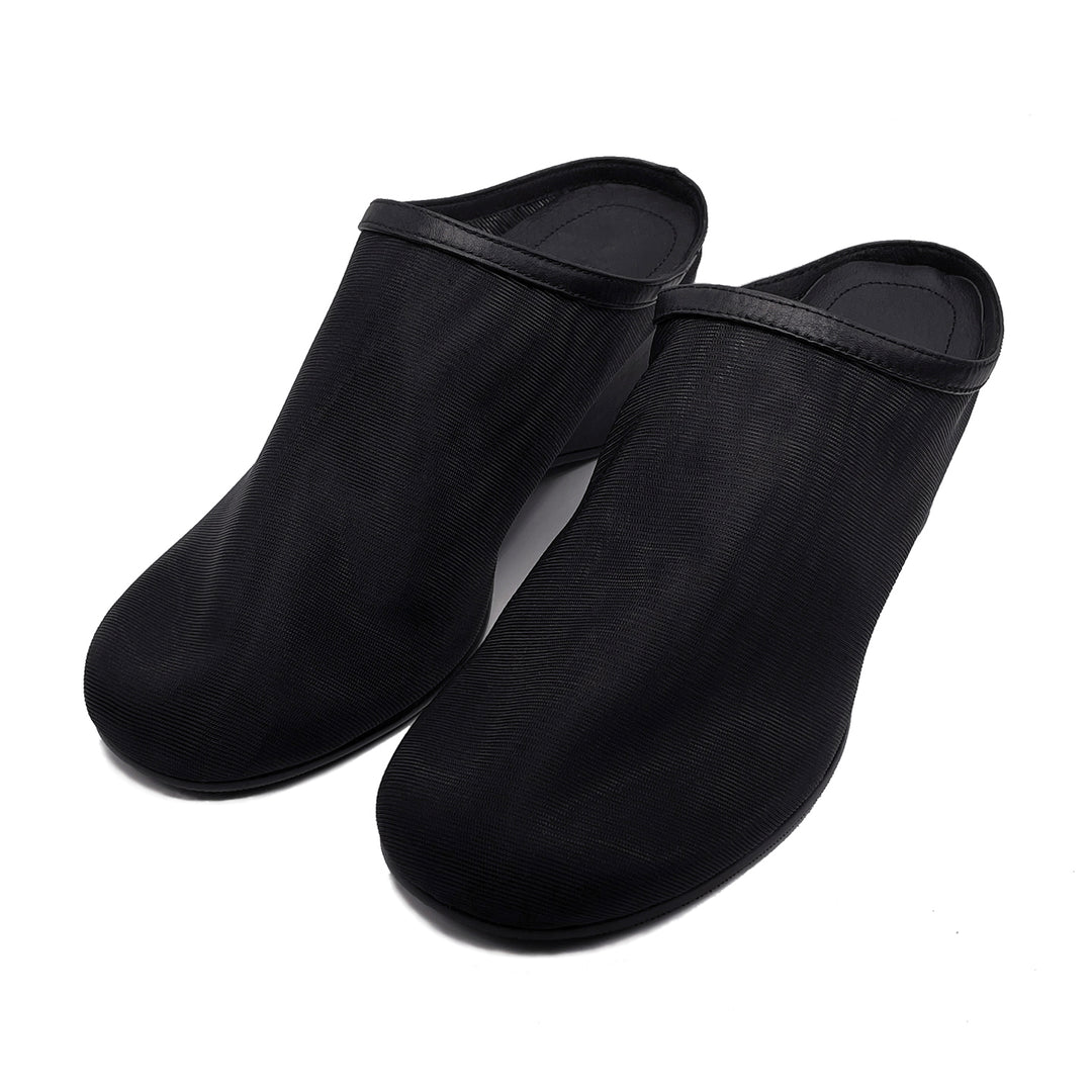 Nana Mesh Mule - Black Comfortable, modern, and chic Women's Shoes